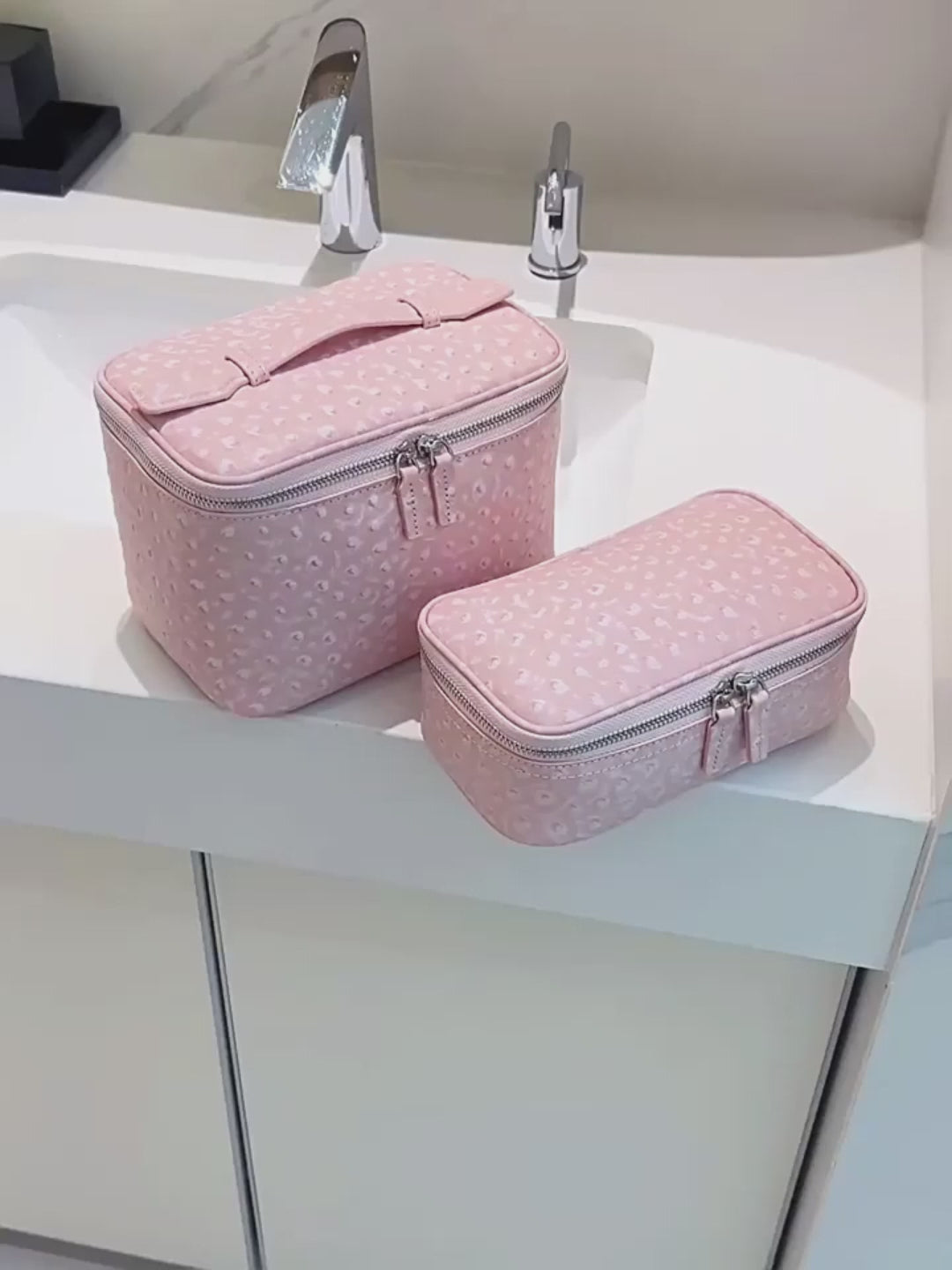 Medium Train Case
