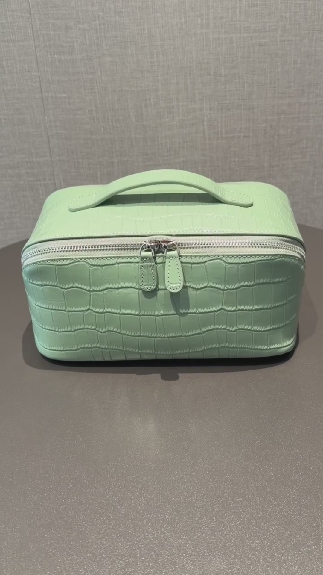 Layflat leather vanity bag