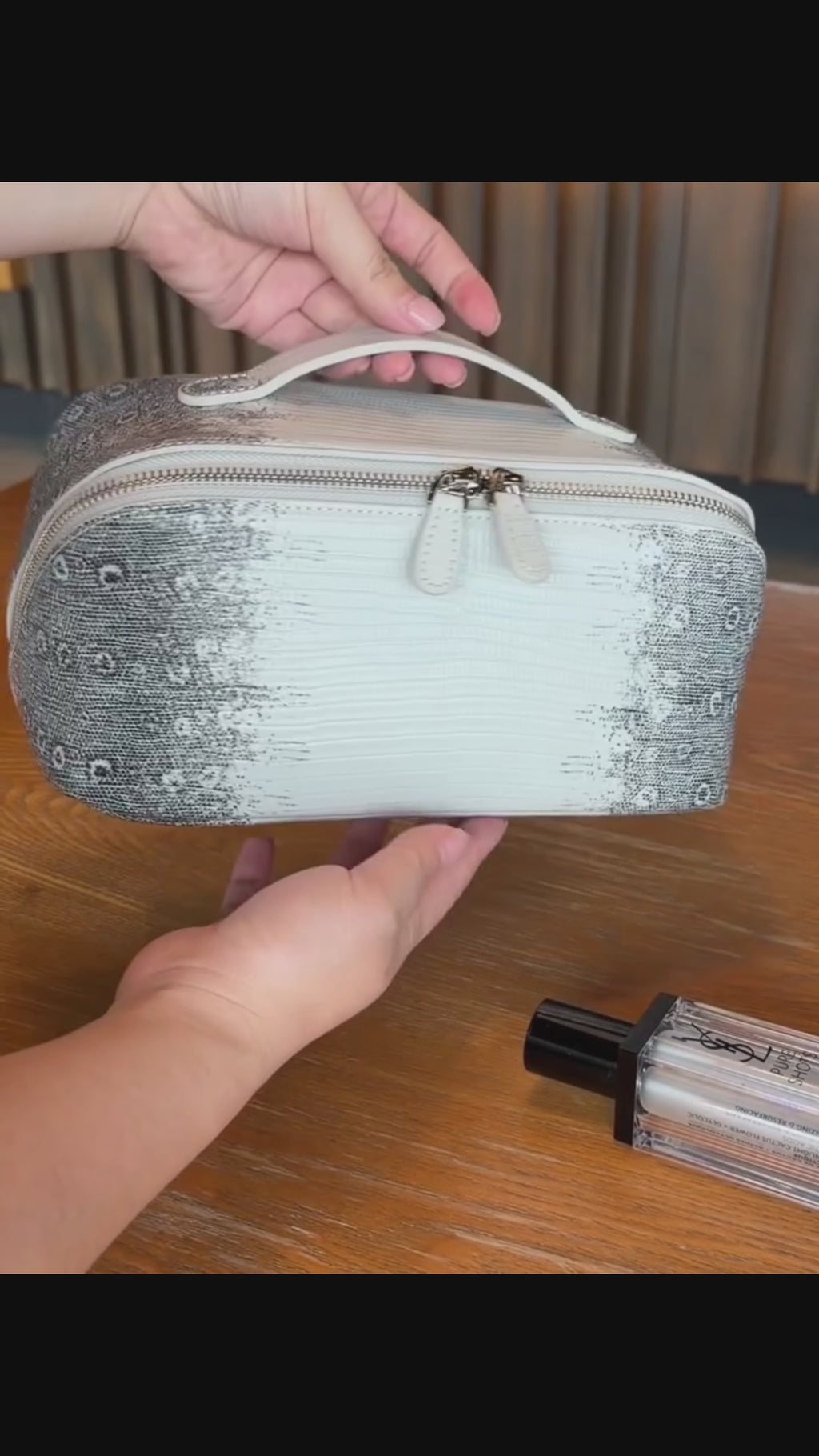 LayFlat Vanity Bag