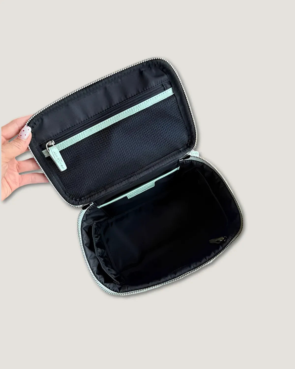 Medium Train Case
