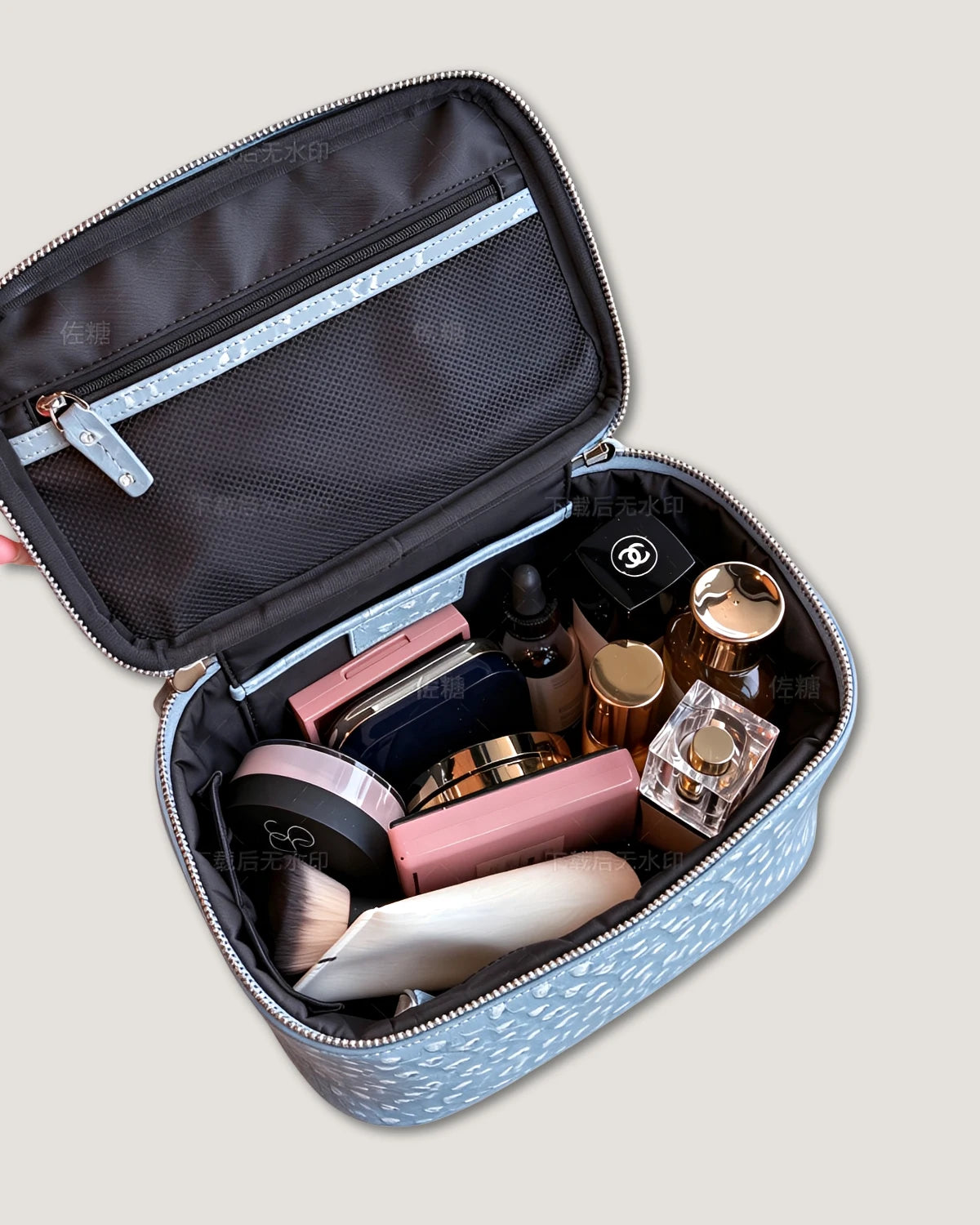 Medium Train Case