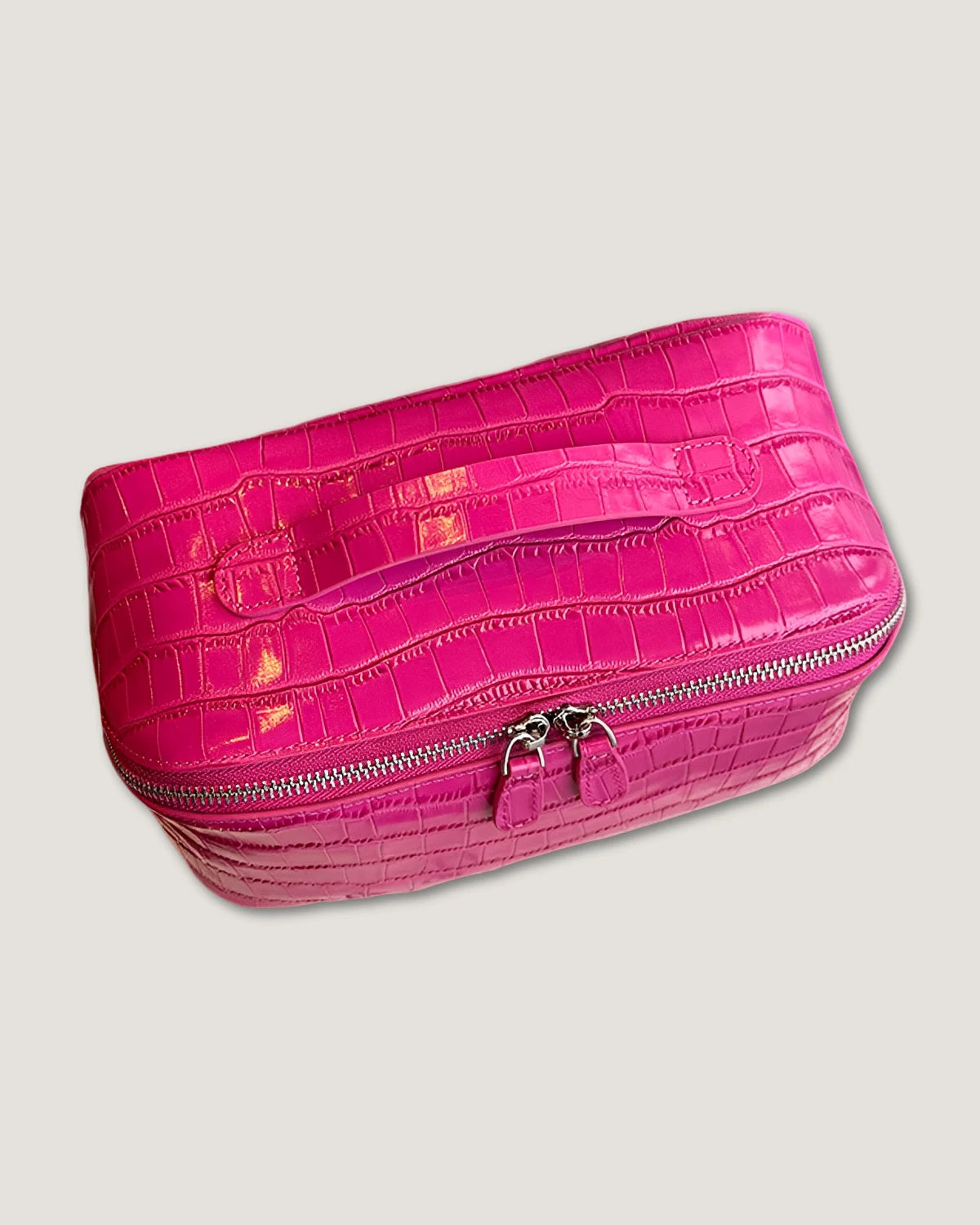 Layflat leather vanity bag