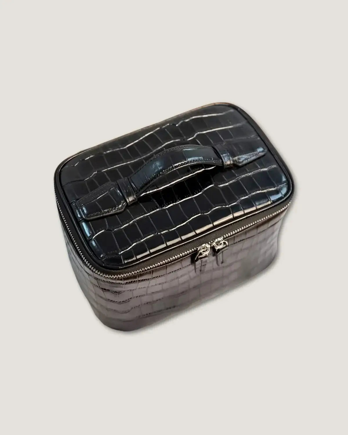 Medium Train Case