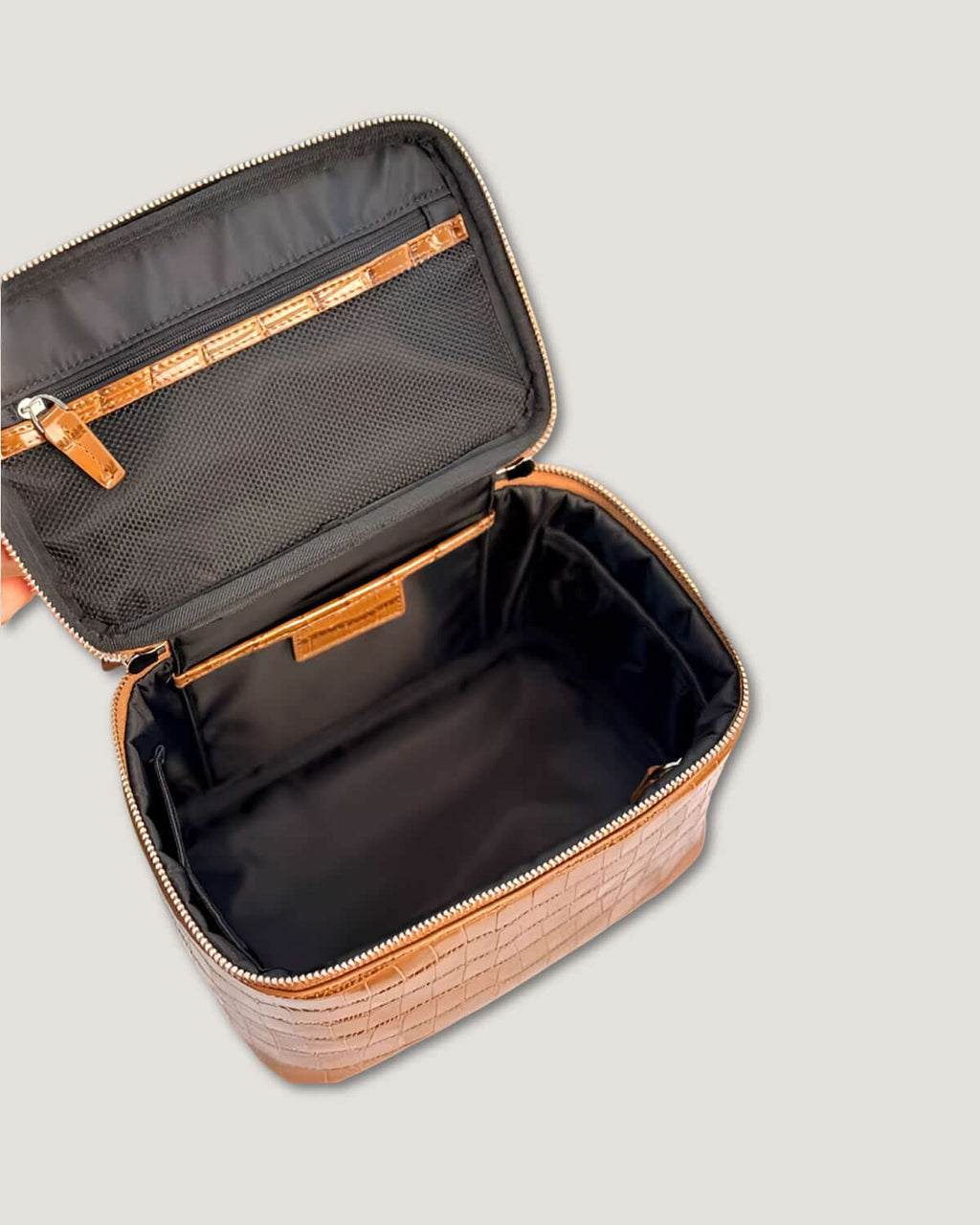 Medium Train Case