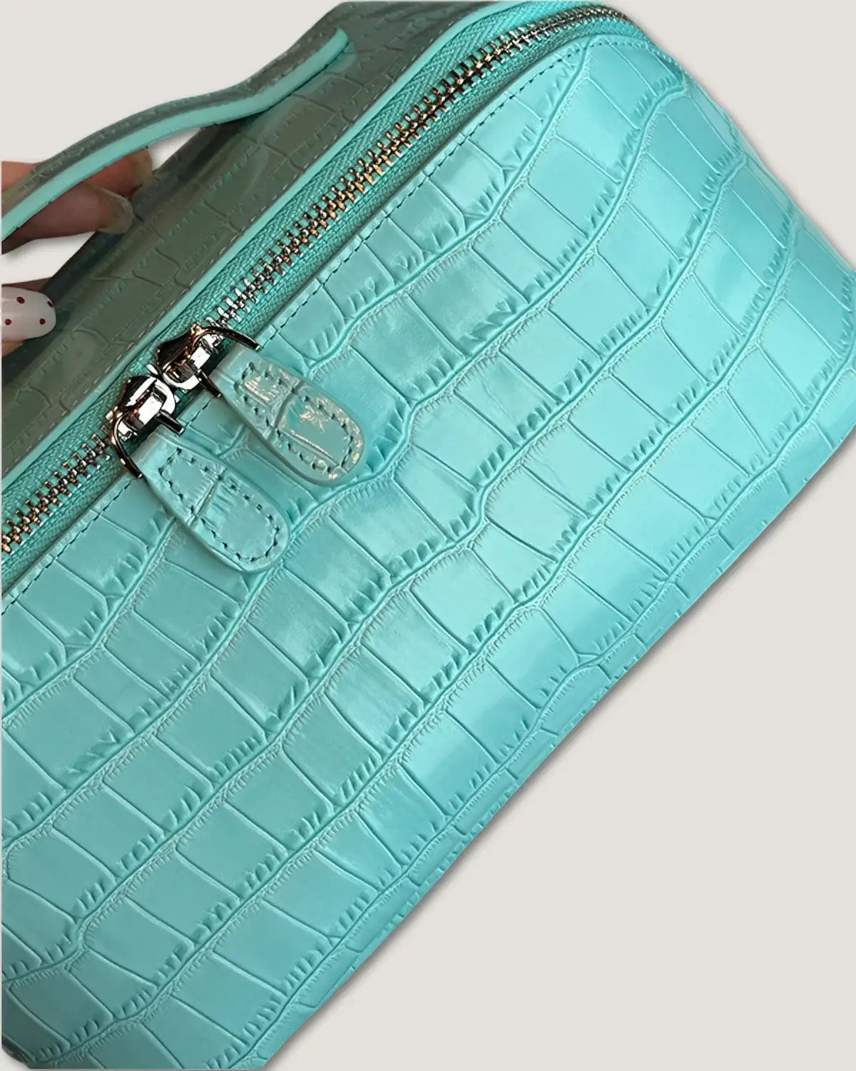 Layflat leather vanity bag