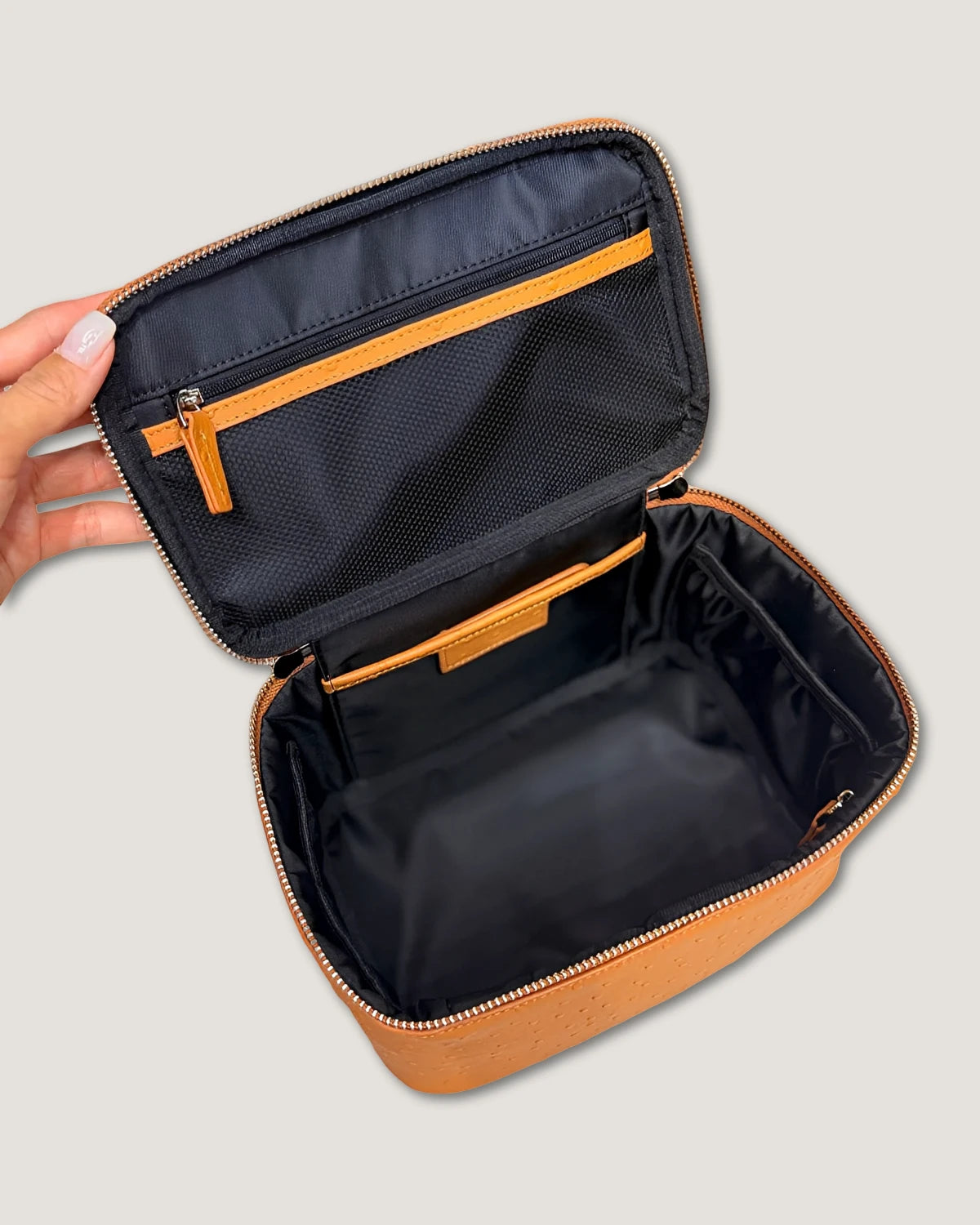 Medium Train Case
